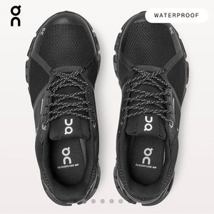 On Cloudflyer black waterproof